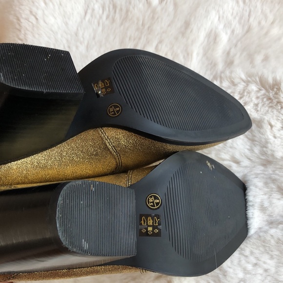 Sold🎉gold boots - Picture 5 of 5